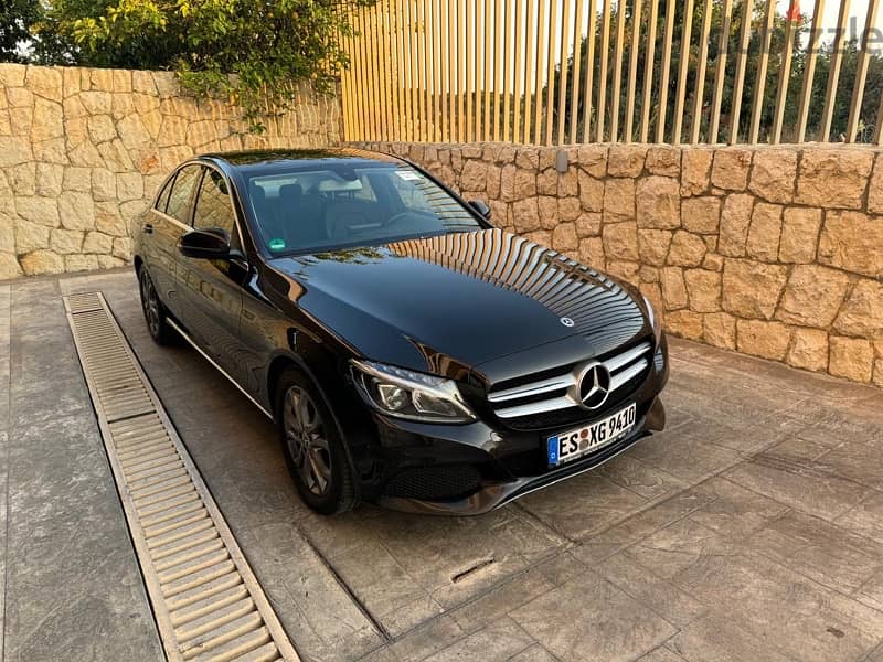 Mercedes-Benz C-Class 2017 9