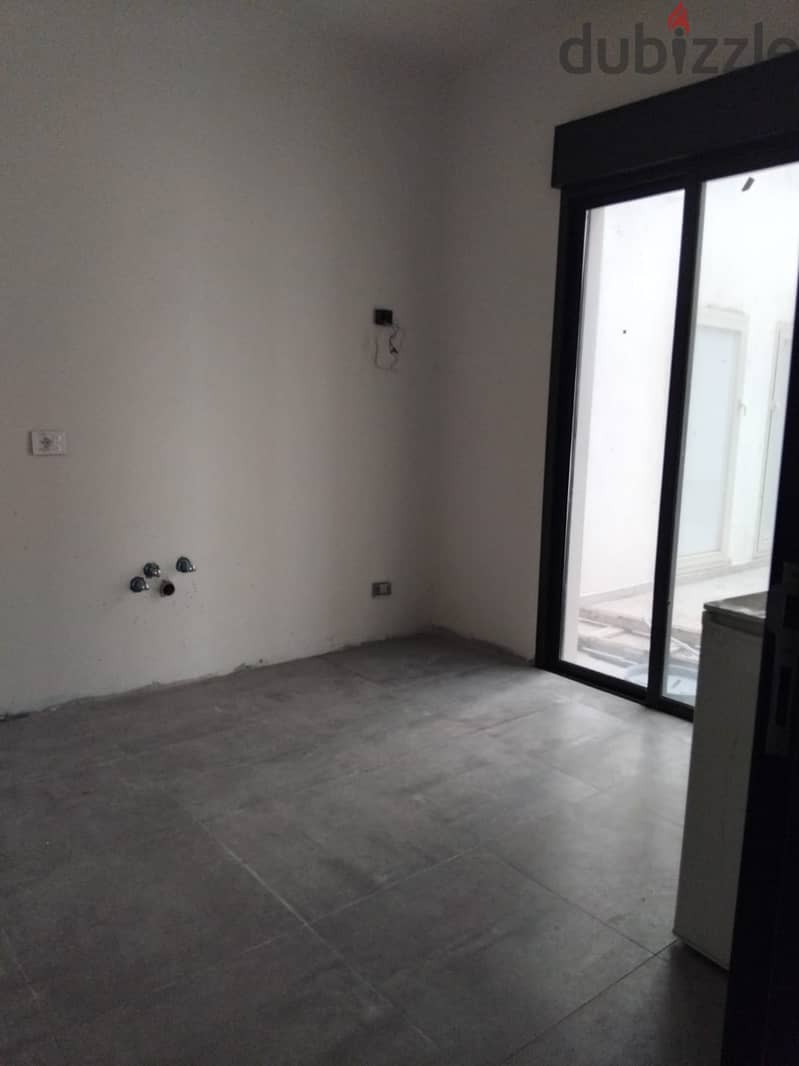 Apartment for sale in Blat شقة للبيع ب بلاط 3