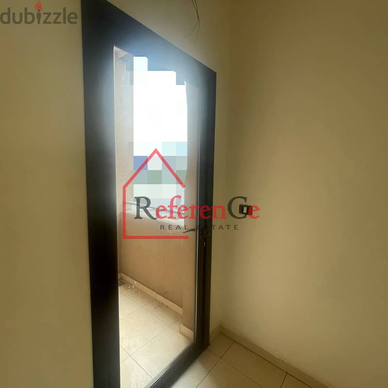 Apartment in Baouchryeh for sale.  شقة للبيع في البوشرية 4