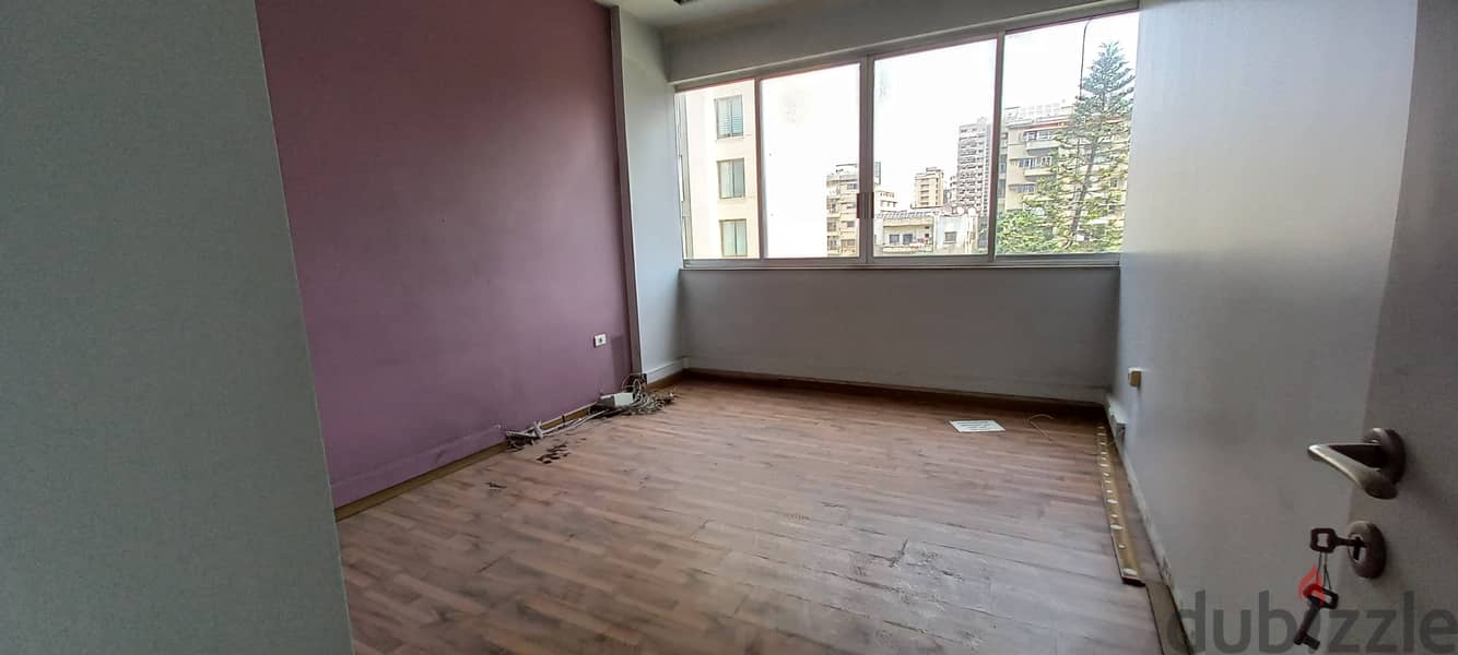 Office in commecial center in jal el dib for rentمكتب في المركز التجار 0