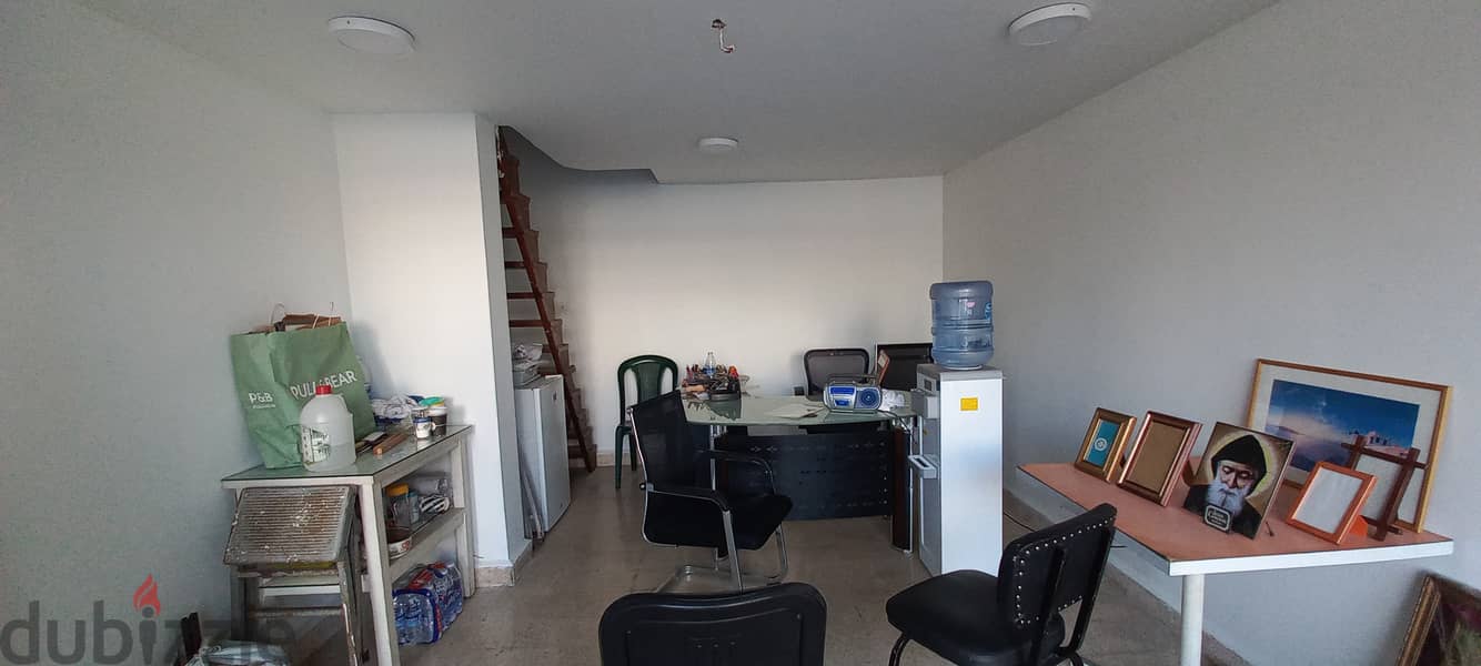 Two shops in one for rent in Jal el dibمحلين في واحد للإيجار 2