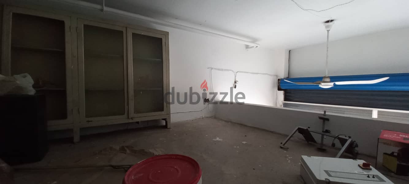 Two shops in one for rent in Jal el dibمحلين في واحد للإيجار 5