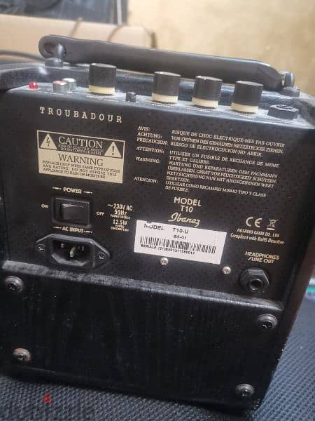 Troubadour Guitar Amp 2