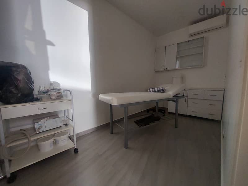 Affordable Office for rent in Elissarمكتب بأسعار معقولة للإيجار 3