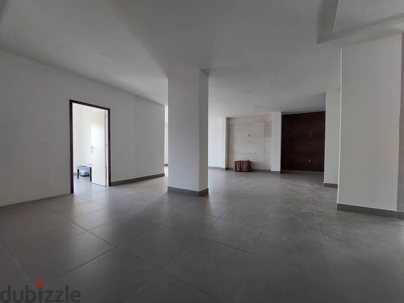 Showroom for rent in Elissar صالة عرض للايجار في إليسار 1