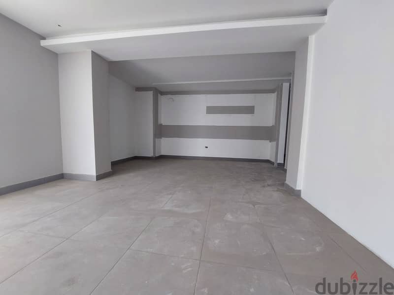 Showroom for rent in Elissar صالة عرض للايجار في إليسار 3