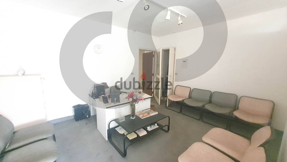 Office on the 2nd floor in Beiruth Verdun/ بيروت فردان REF#DA111406 1