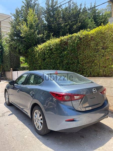 Mazda 3 2016 Gray Black interior 5