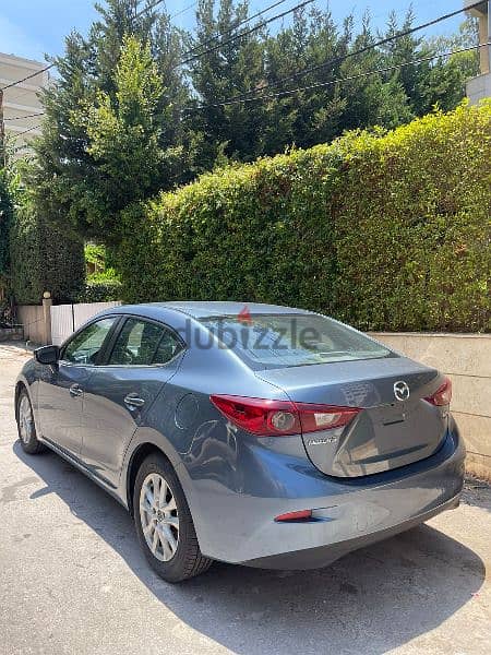 Mazda 3 2016 Gray Black interior 6