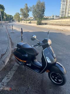 Vespa 300 Super GTS 2015 No Accidents!!!