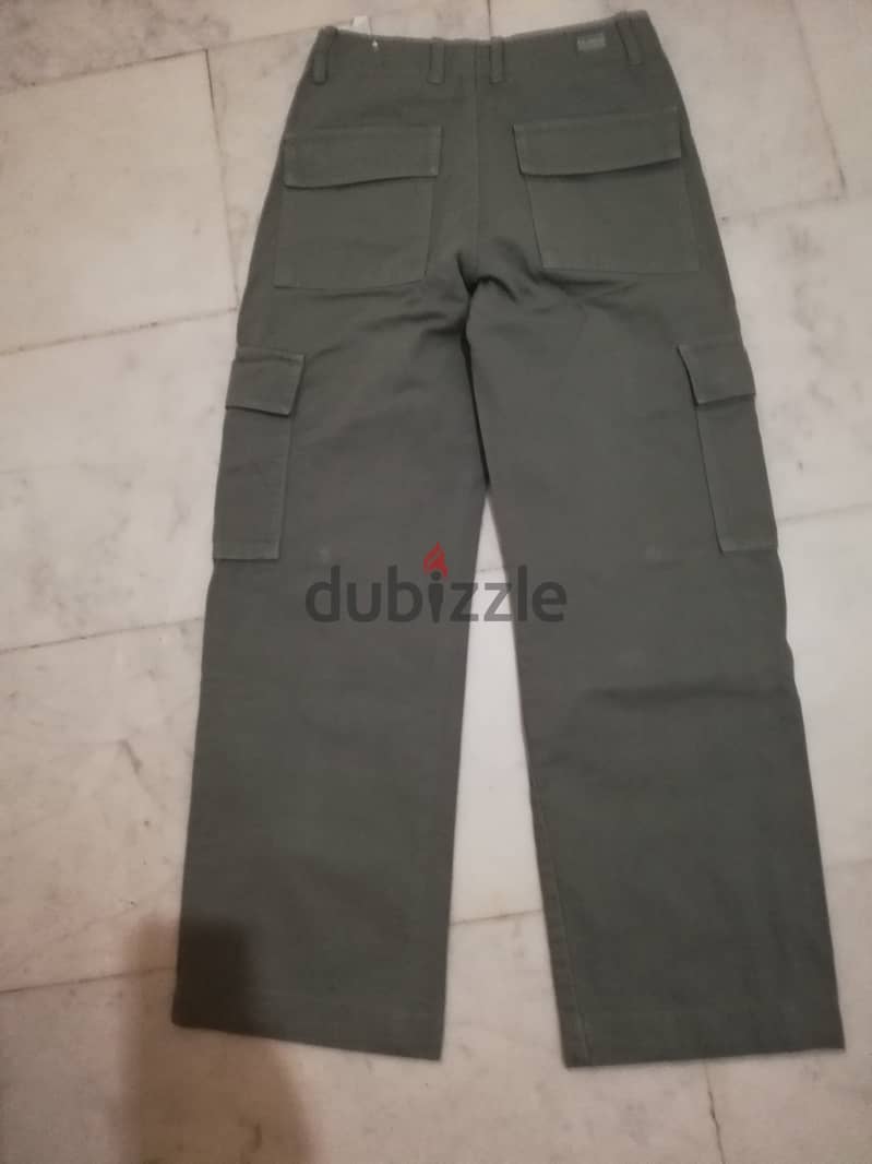 Pull and bear Green military pants 2