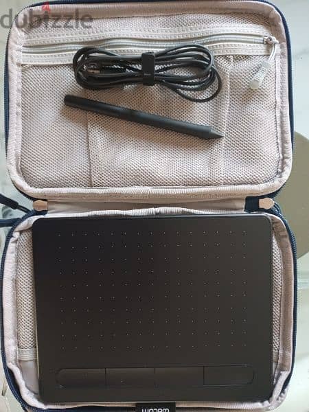 Wacom graphics tablet + pen + cover 0