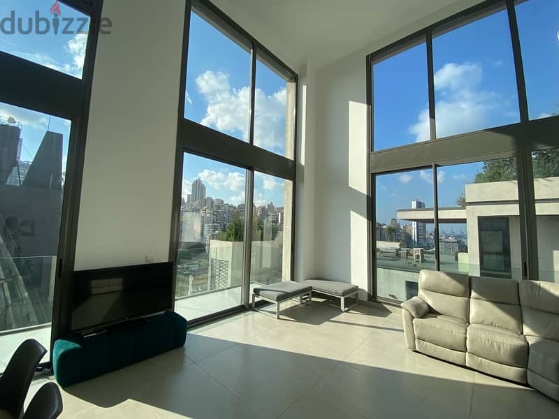 Amazing high ceiling loft open view sunny and bright 0