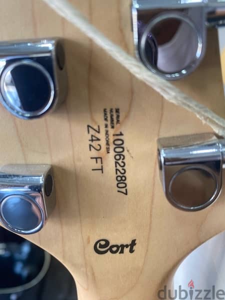 Cort electric guitar 4