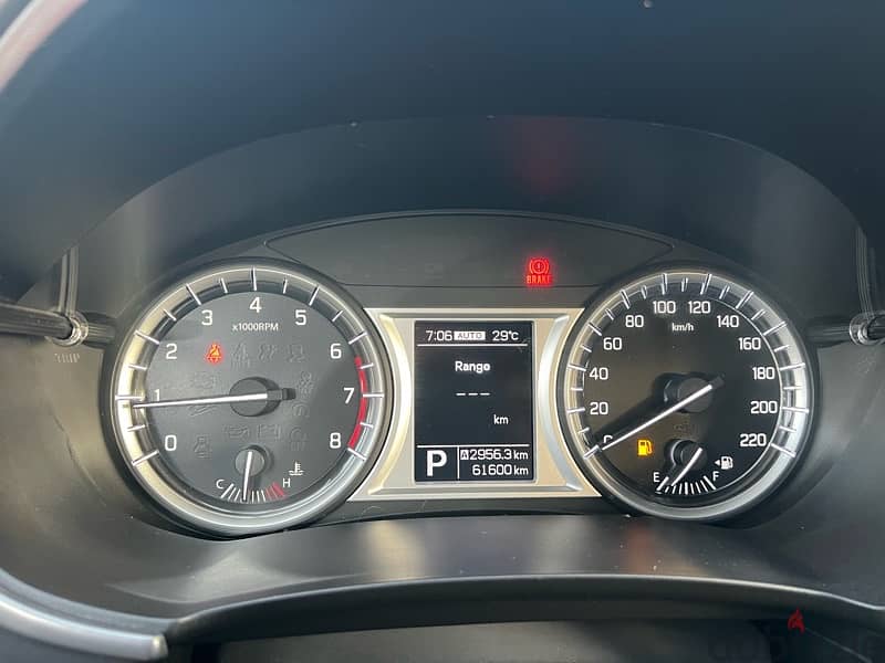 Suzuki Vitara GLX one owner 61k kms 9