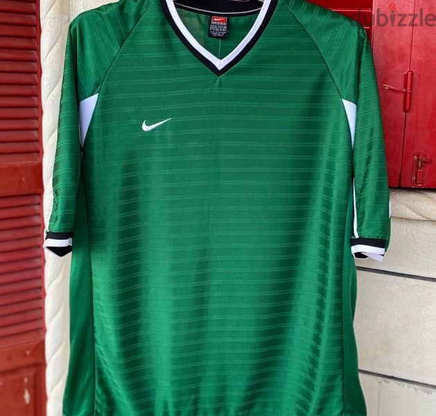 NIKE Green Sports T-Shirt 2004. (XL) 1