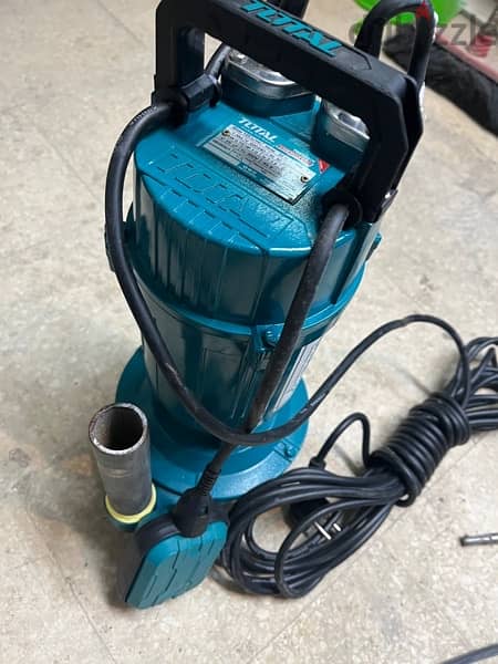 Submersible pump طلمبة غاطسة 1