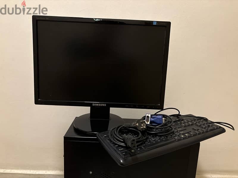 monitor and computer 4