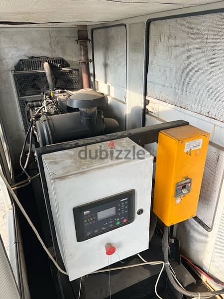 very clean perkins  generator 100 KVA turbo 5