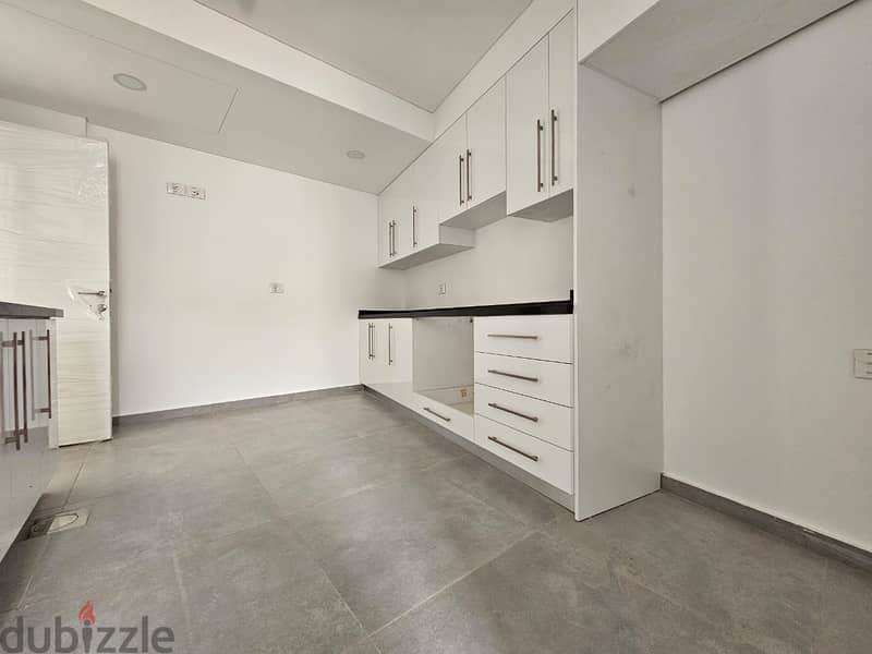 RA24-3572 Spacious Apartment in Clemenceau, 230m² is now for rent 11