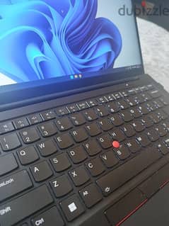 lenovo x1 carbon gen 11, windows 11 pro, 32GB RAM i7-1365U 13th gen.