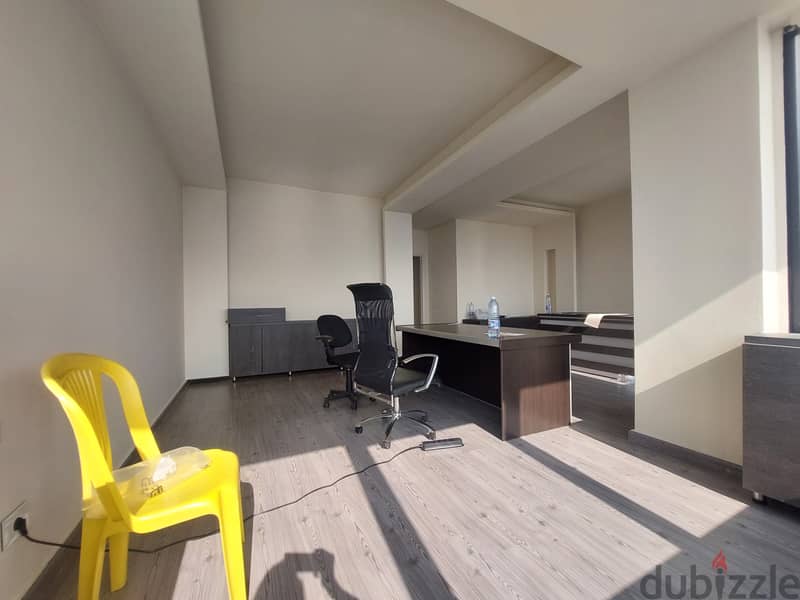 Prime Office for rent in Elissarمكتب مميز للبيع في اليسار 2