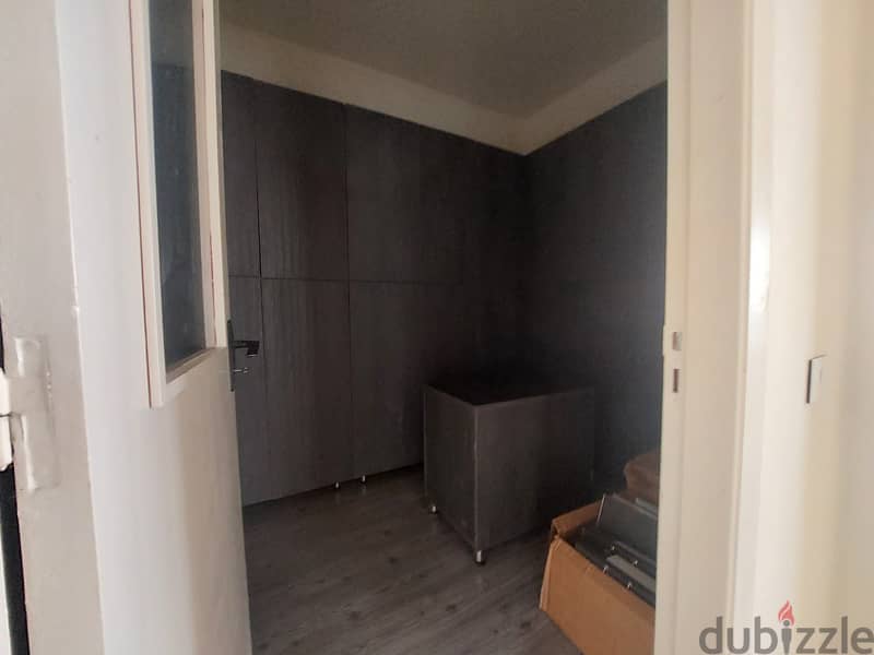 Prime Office for rent in Elissarمكتب مميز للبيع في اليسار 8