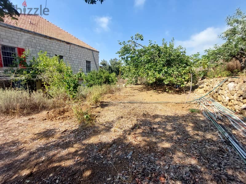 Land + house for sale in Kornet Chehwane أرض للبيع في قرنة شهوان 1