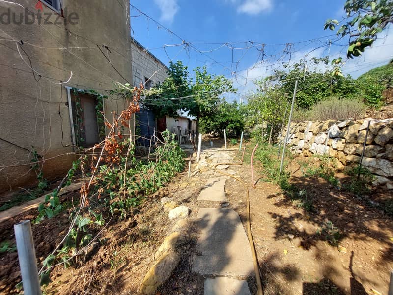 Land + house for sale in Kornet Chehwane أرض للبيع في قرنة شهوان 12