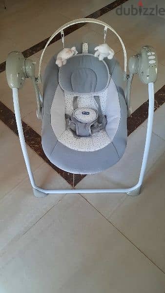 chicco swing used in a very good condition 3