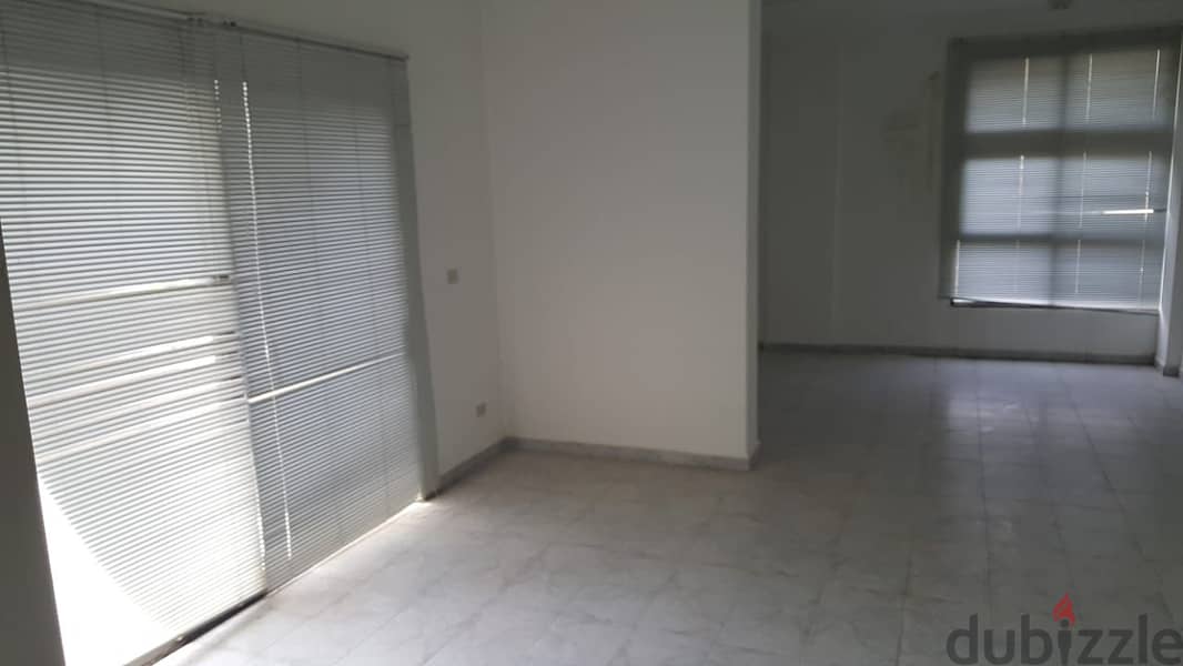 RWK333EG - Office For Rent In Jounieh - مكتب للإيجار في جونيه 3