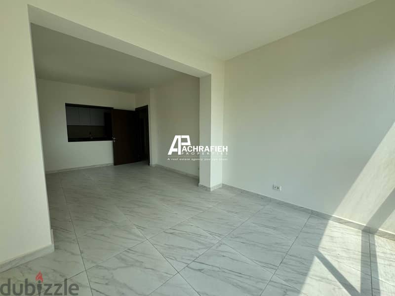 Apartment For Sale in Achrafieh - شقة للبيع في الأشرفية 2