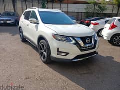 Nissan Rogue 2017 very clean 0