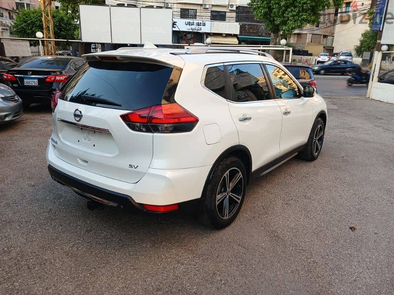 Nissan Rogue 2017 very clean 13