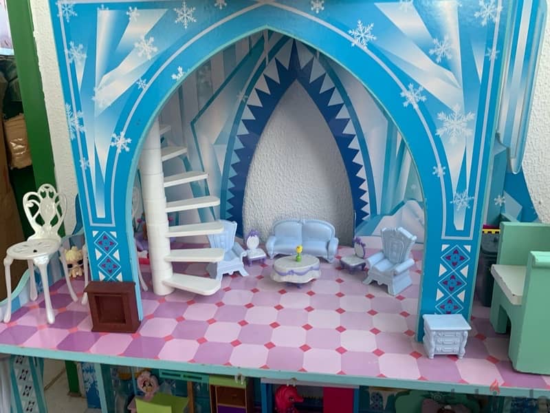 Frozen Doll House 3