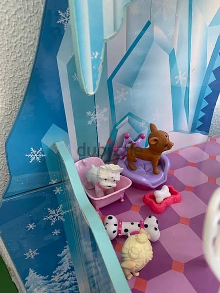 Frozen Doll House 4