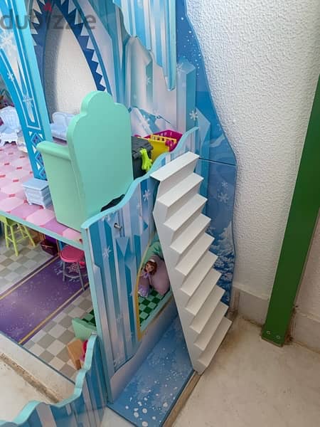 Frozen Doll House 6