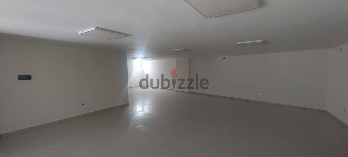 Show room for rent in Bourj Hammoud صالة عرض للإيجار في برج حمود 1