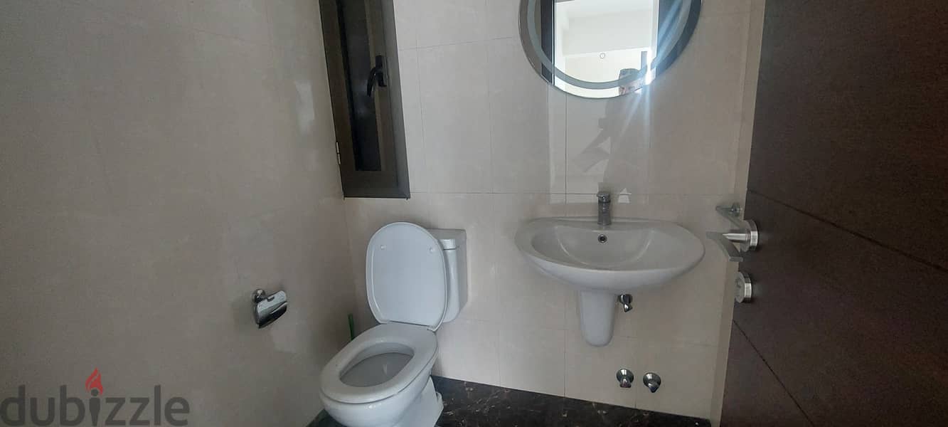 Show room for rent in Bourj Hammoud صالة عرض للإيجار في برج حمود 2