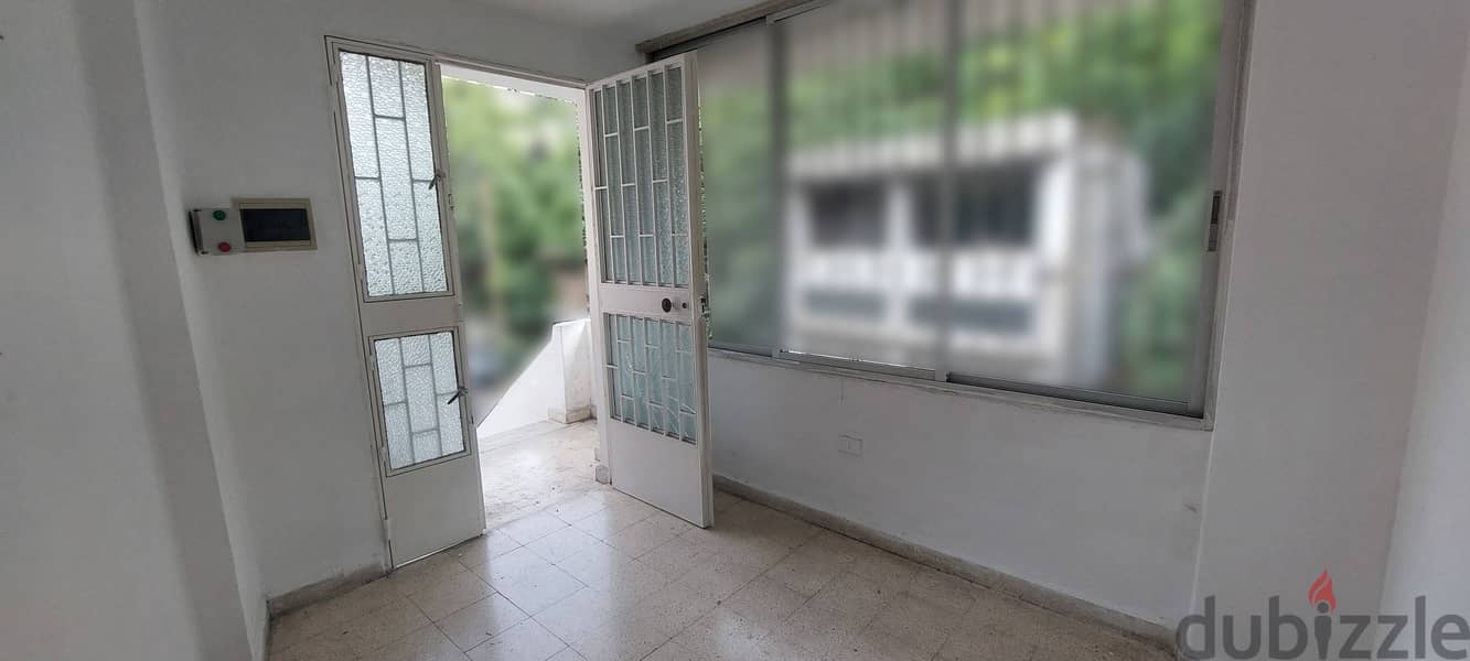 Office for rent in Hadath مكتب للإيجار في الحدث 1