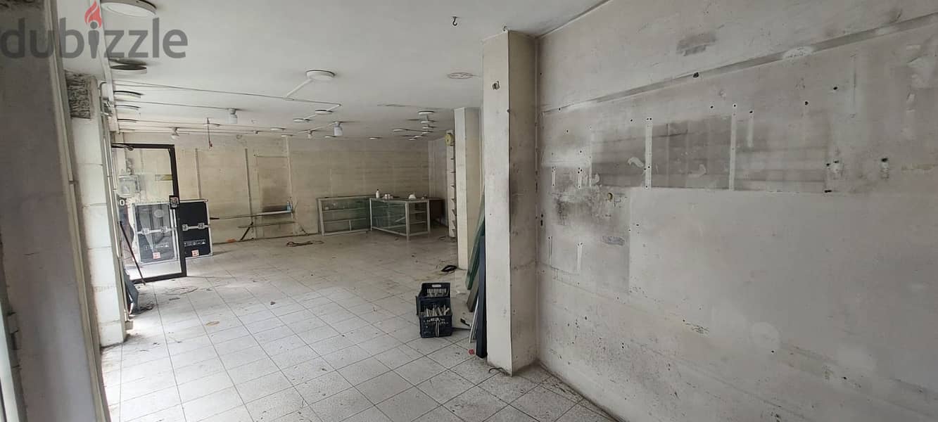 Shop for rent in Hadath محل للإيجار في الحدث 1