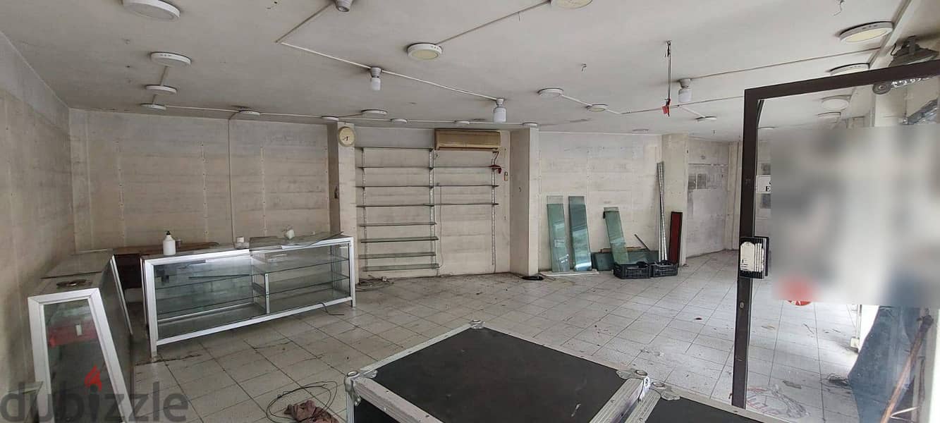 Shop for rent in Hadath محل للإيجار في الحدث 2