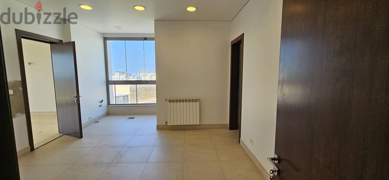 Apartment for sale in Yarzeh شقة للبيع في اليرزة 3