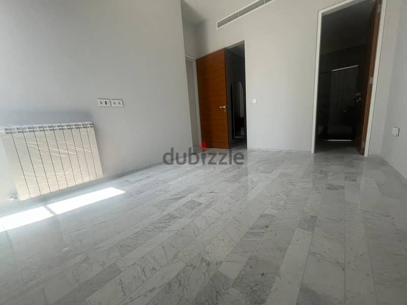 Modern Apartment For rent in badaro شقة حديثة مع آفاق حديقة هادئة 12