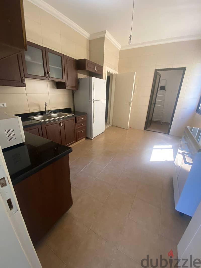 SPACIOUS APARTMENT IN BIR HASSAN PRIME (220SQ) 3 BEDROOMS , (BH-136) 4