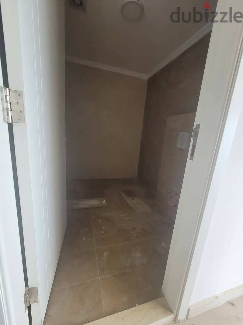 Apartment for sale in Naqqache شقة للبيع في النقاش 4