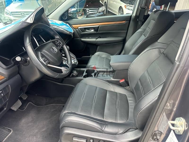 Honda CR-V 2019 EXL very clean 14