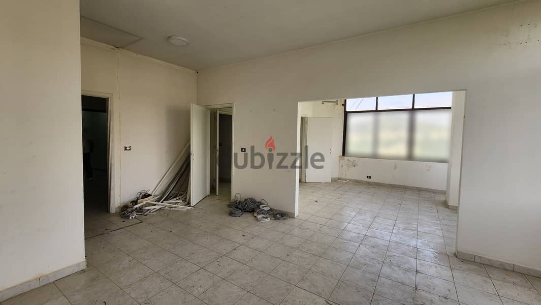 Office for rent in Jamhour مكتب للإيجار في الجمهور 6