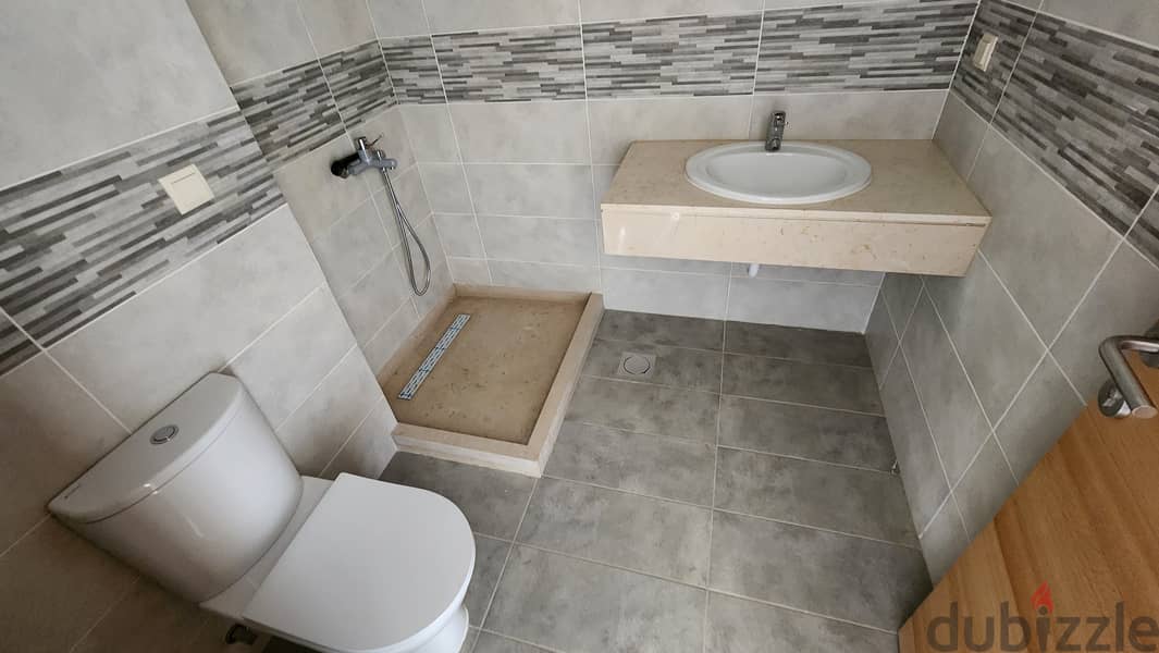 Apartment for sale in Louaizeh شقة للبيع في منطقة الويزه 10