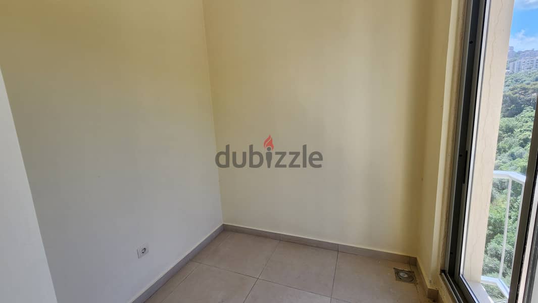 Apartment for sale in Louaizeh شقة للبيع في منطقة الويزه 17